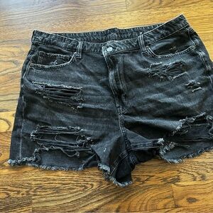 American Eagle Outfitters high rise mom jeans shorts | black cutoffs